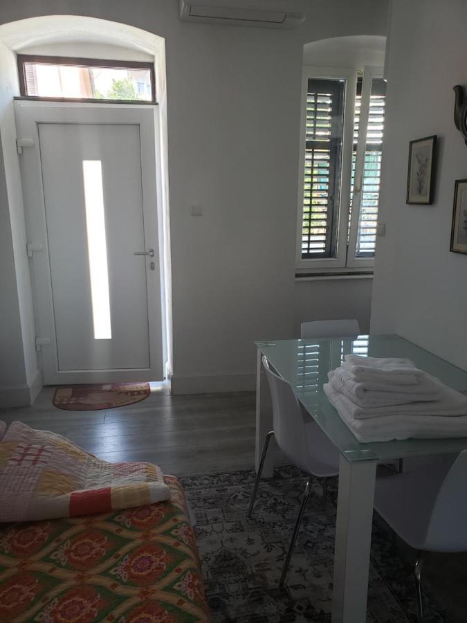 Apartment Arjana Fiume Esterno foto